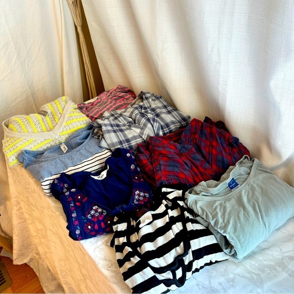 BUNDLE/LOT of  8 MATERNITY Women’s Shirts ALL Size Medium - Picture 1 of 13